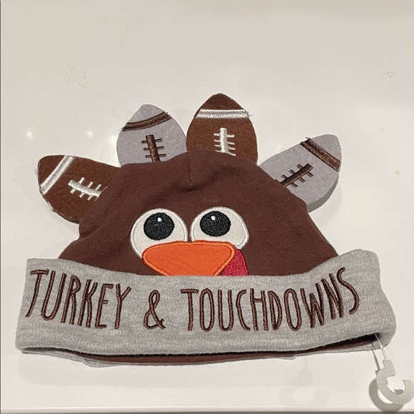 Turkey & Touchdowns Brown and Gray Baby Hat 0-6 Baby Essentials Thanksgiving New - Picture 5 of 6